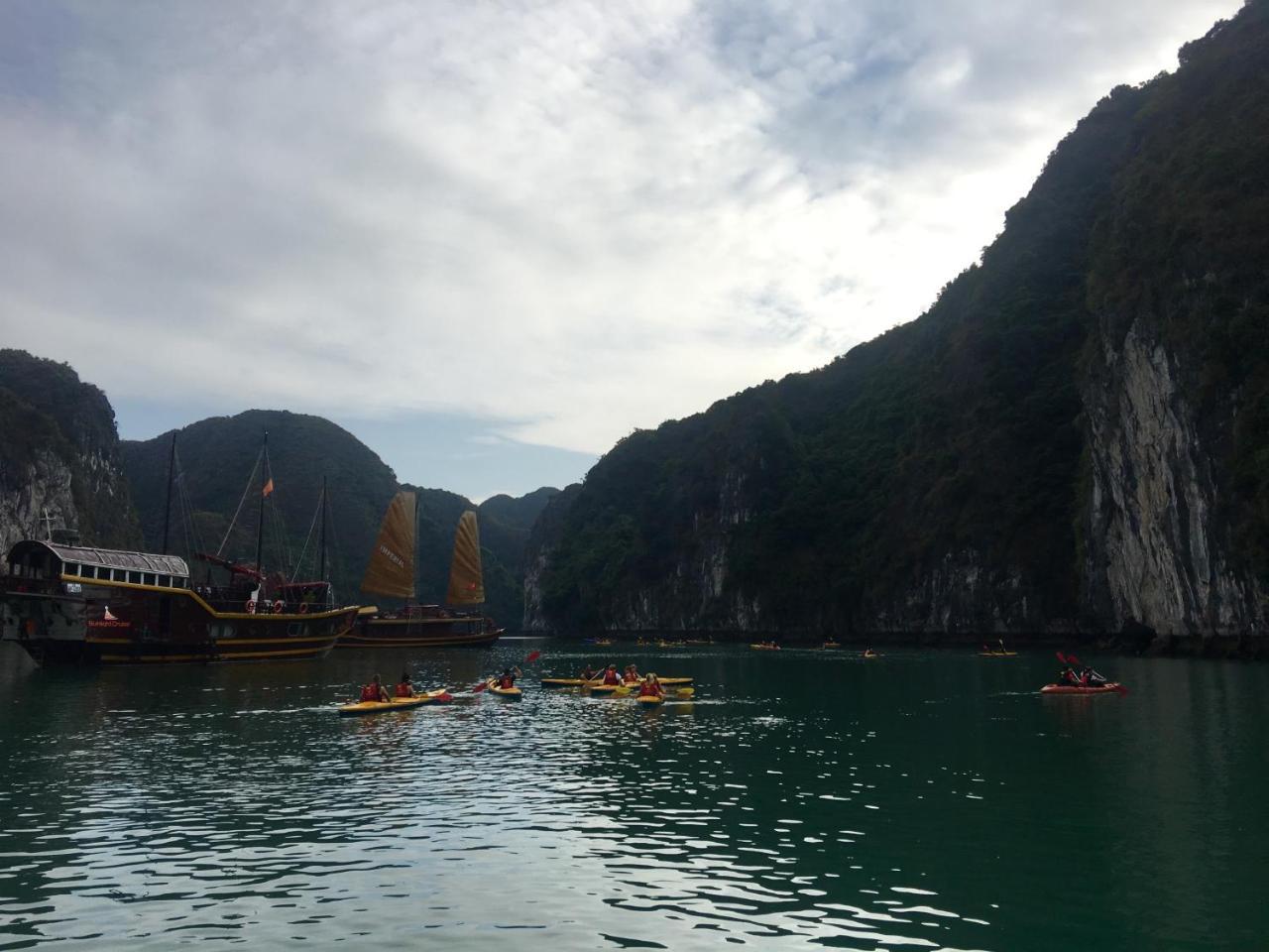 Hotel Calypso Cruises Cat Hai Exteriér fotografie